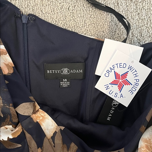 🩷 NWT Betsy Adam Floral one Shoulder Women's Size 14 Special Occasion Navy Dress - Picture 3 of 8